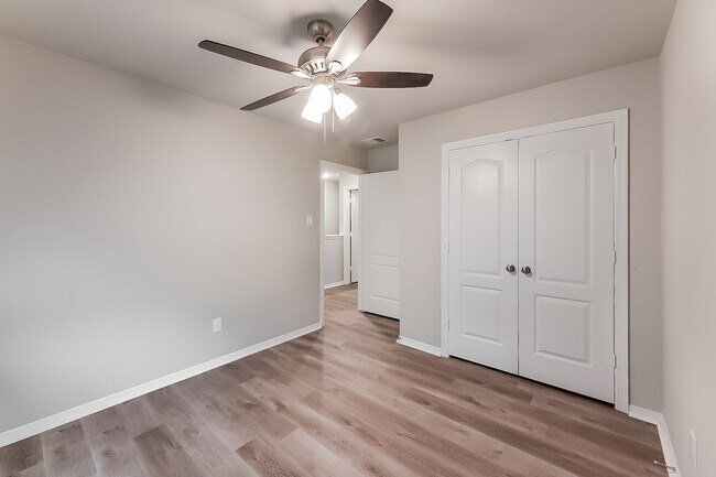 Building Photo - 25542 Valverdant Ct