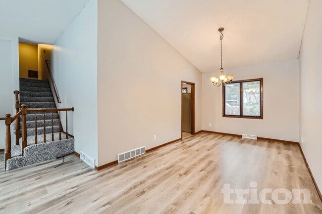 Building Photo - 19955 Chili Ave W