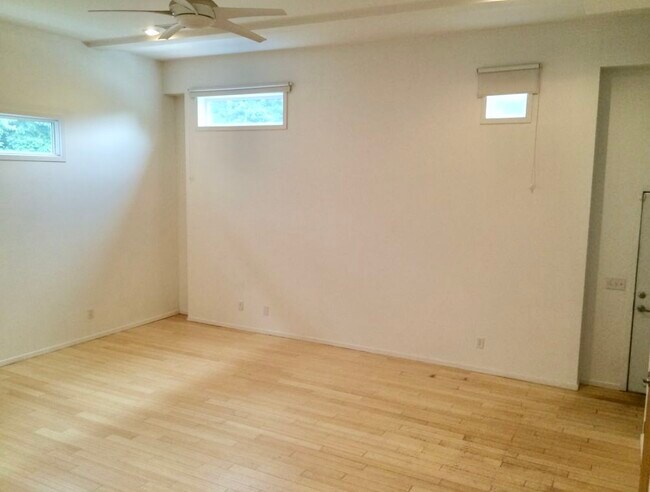 24x16 bonus room - 2466 Lake Dr SE