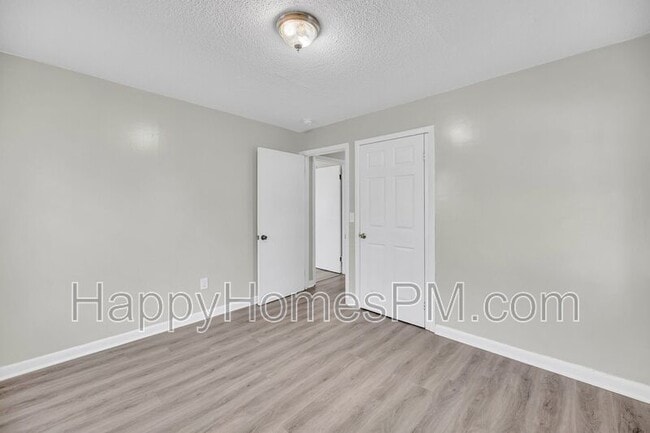 Building Photo - 313 Curtiss Ave
