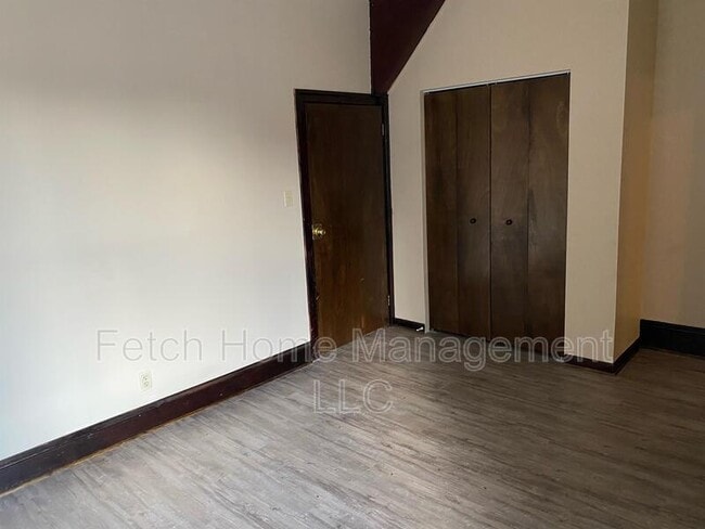 Building Photo - 129 N 2nd St