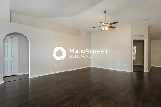 Building Photo - 3 Bedroom Pet-Friendly Home in St. Cloud, FL with Main Street Renewal