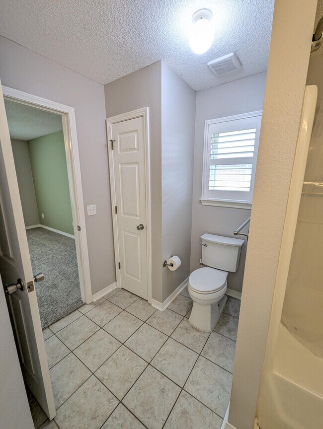 Building Photo - 9475 Pine Lily Ct