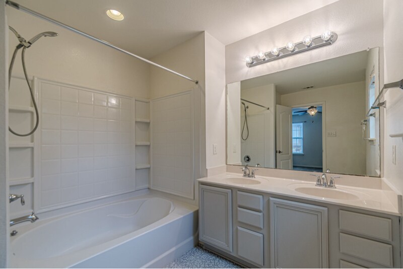 Building Photo - 403 McGarity