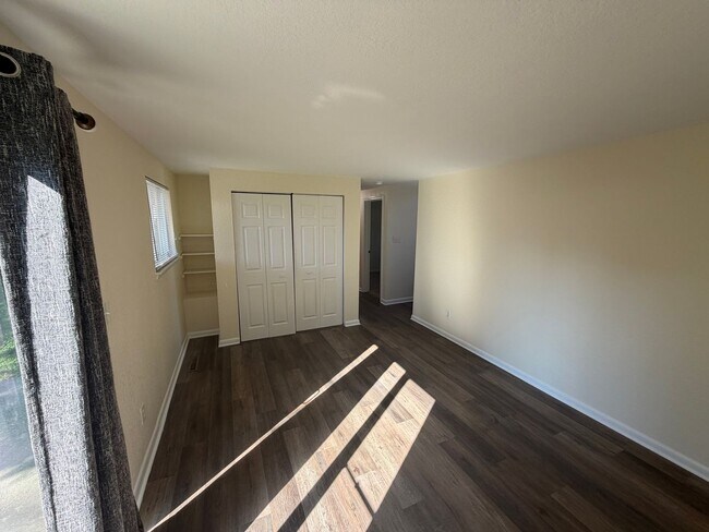 Building Photo - 3061 Ole Towne Ln