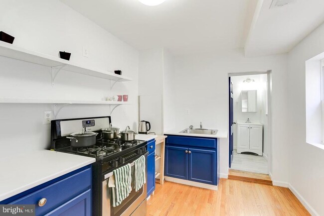 Primary Photo - 202 S Regester St