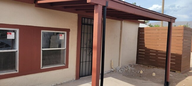 Primary Photo - 1 Bedroom/1 Bath Home!
