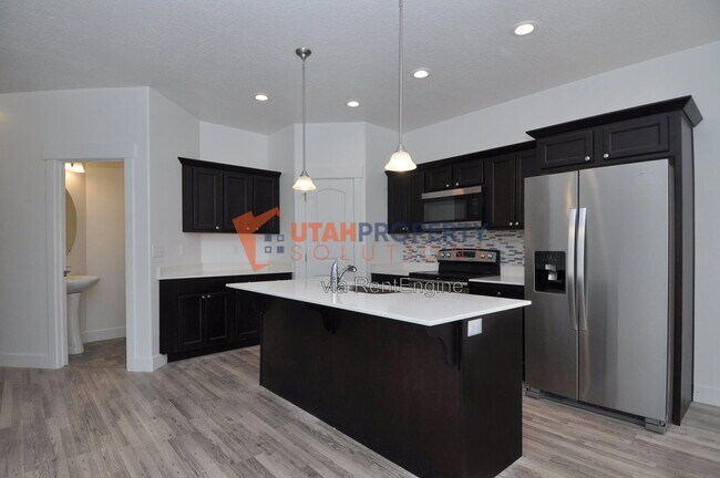Building Photo - 16092 S Truss Dr