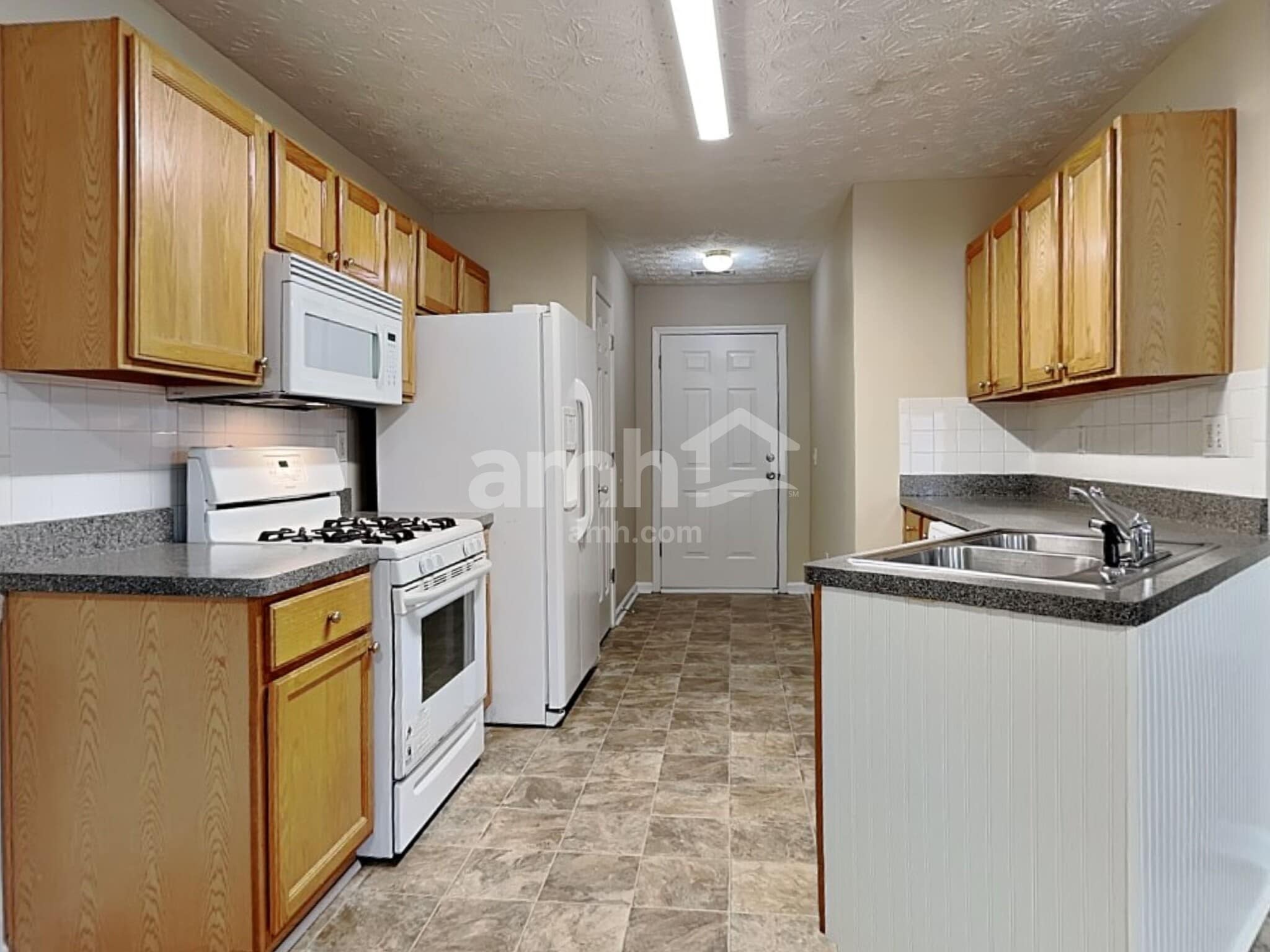 Building Photo - 1160 Hillary Ln