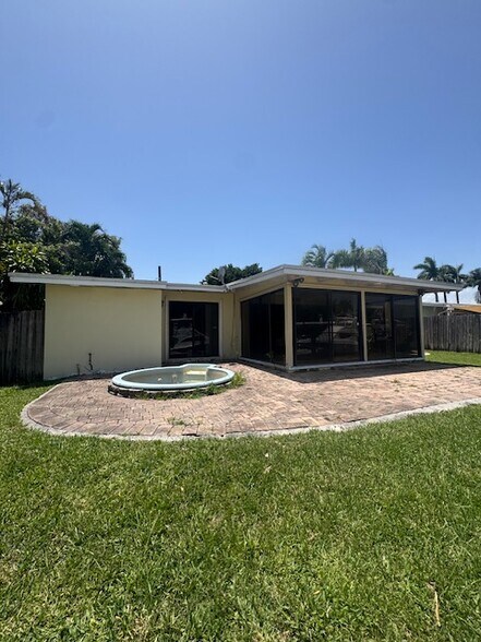 Building Photo - 2678 Key Largo Ln