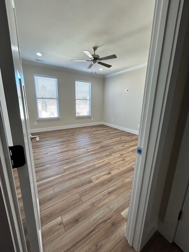 Building Photo - 1742 Arbor Hills Dr SE