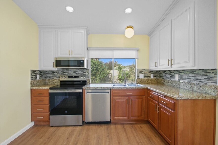 Building Photo - 9451 Harcourt Cir