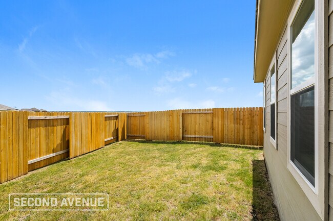 Building Photo - 507 Bennie Leonard St