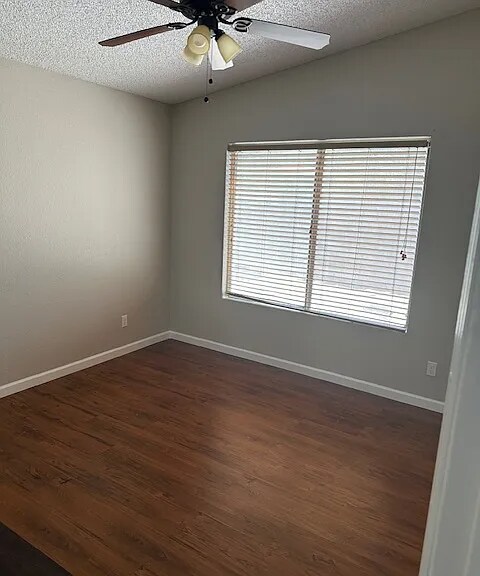 Building Photo - 8405 W Sells Dr