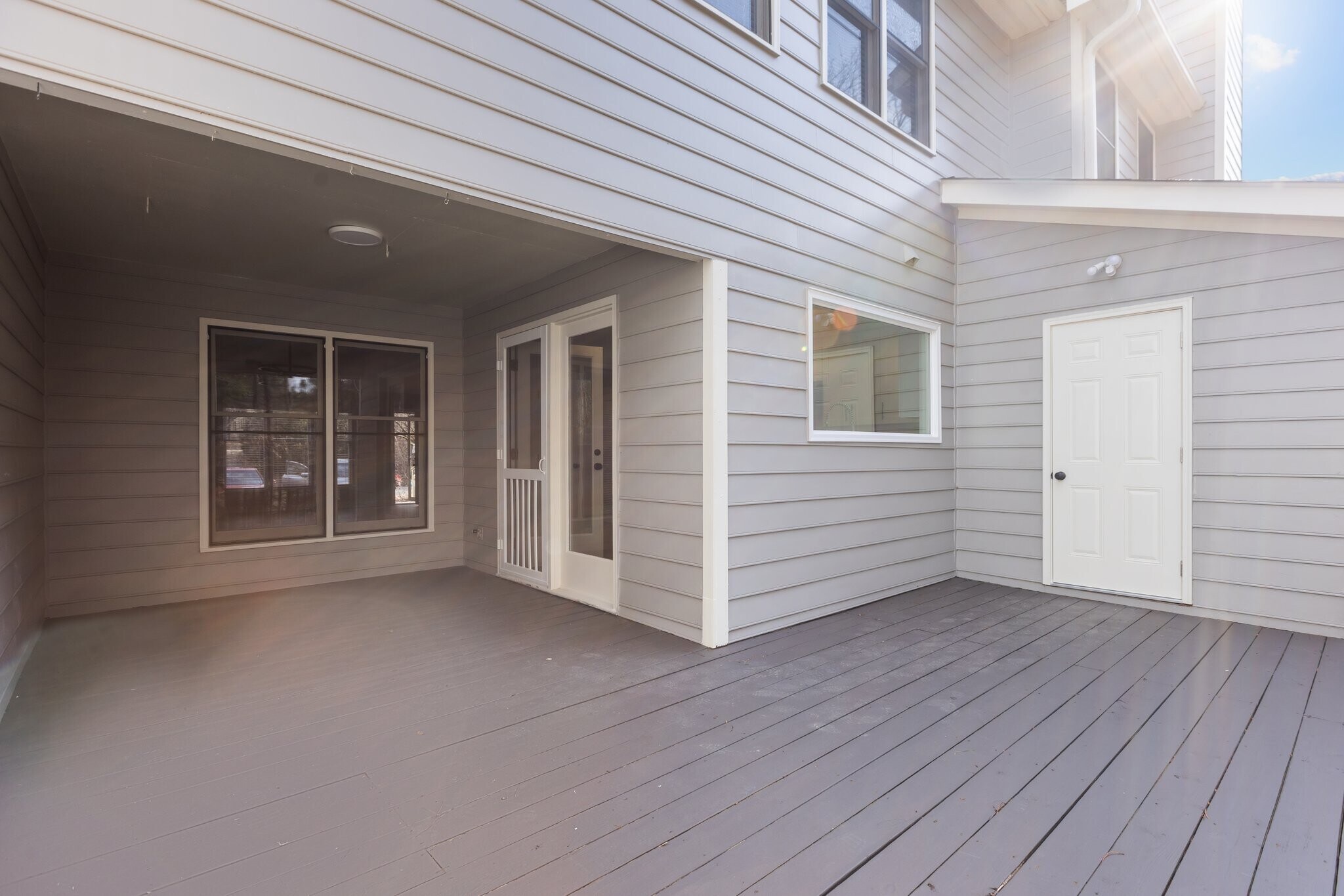 Building Photo - 5500 Fortunes Ridge Dr