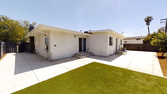 Building Photo - Newly Renovated, 7 BD 4 BR, Close to Campus!