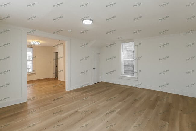 Building Photo - 1046 Sandusky Ave