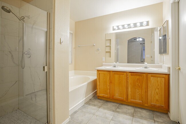 Building Photo - 6590 Tuzigoot Way