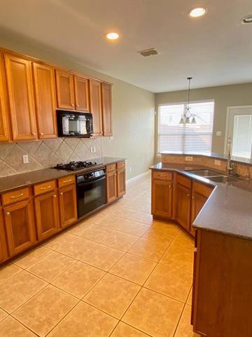 Building Photo - 6204 Diamond Dr