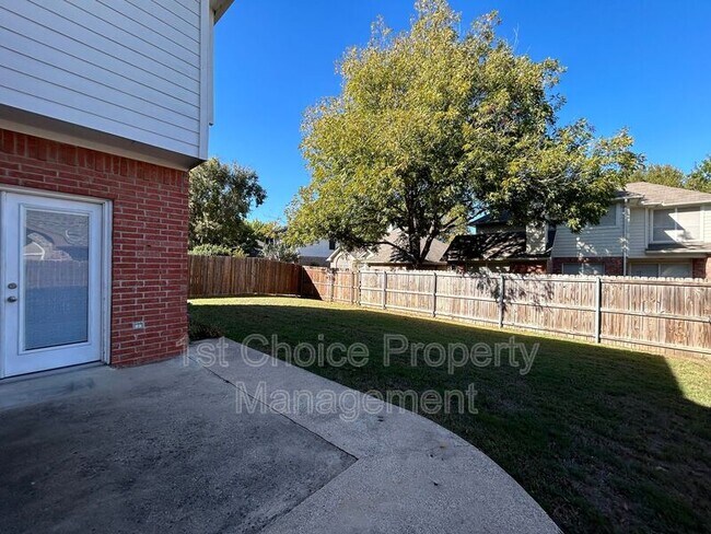 Building Photo - 4805 Misty Ridge Dr