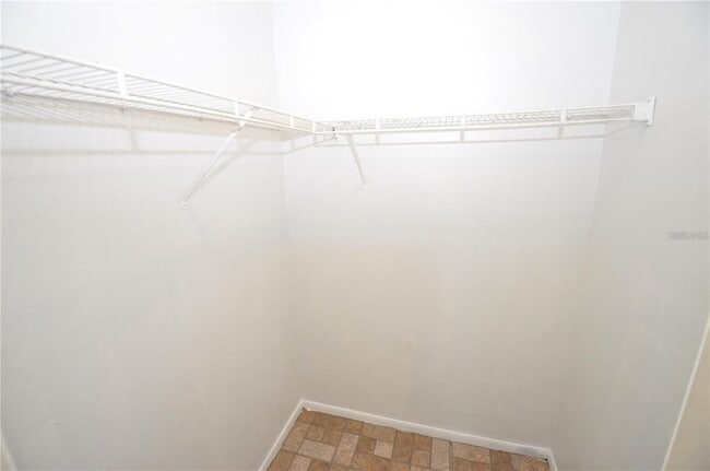 Building Photo - 400 Red Hawk Loop