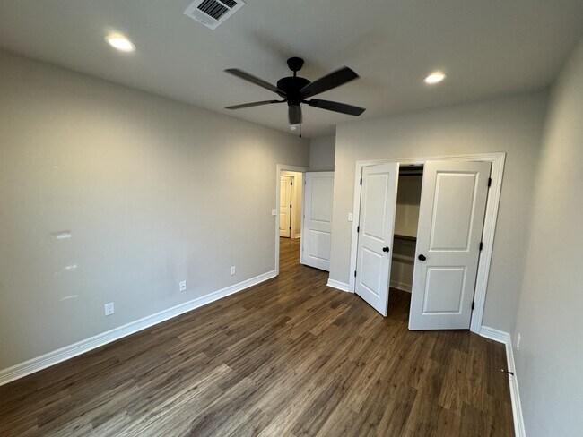 Building Photo - 5100 Westgate Ln