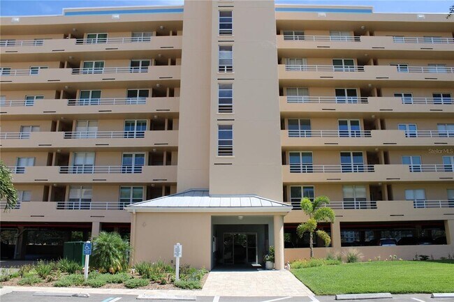Building Photo - 4410 Fairways Blvd