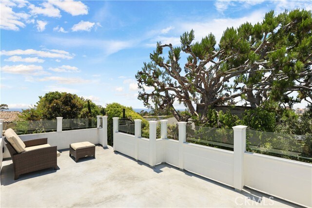 Building Photo - 527 Seaward Rd