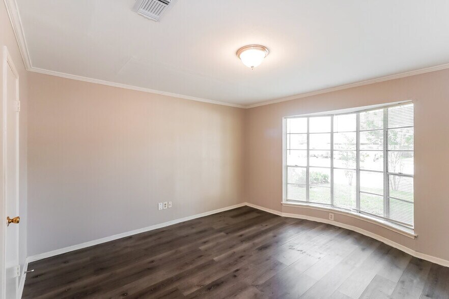 Building Photo - 12805 Bexley Dr