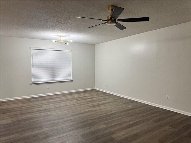 Building Photo - 4228 Defoors Farm Trail