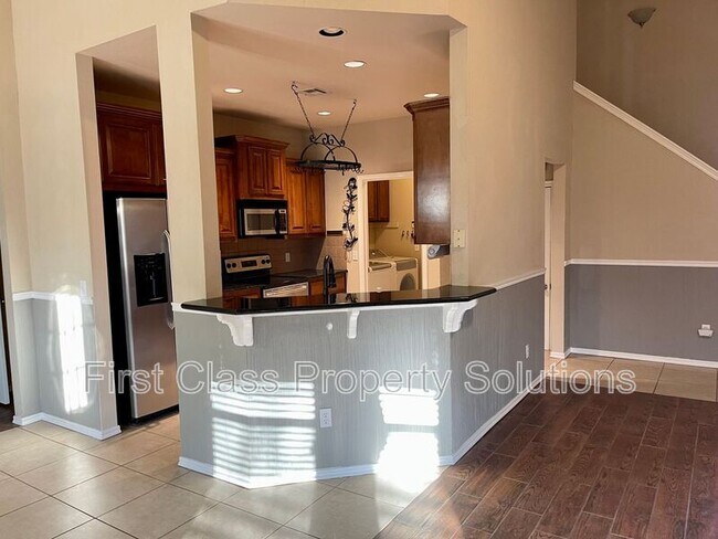 Building Photo - 917 Renita Way