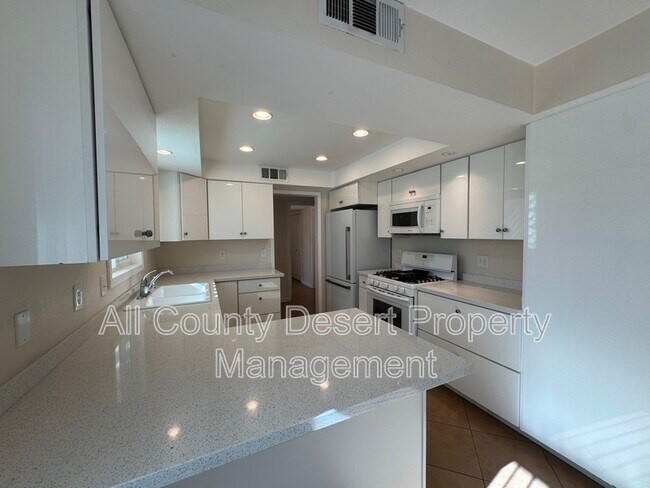 Building Photo - 73502 Sun Ln