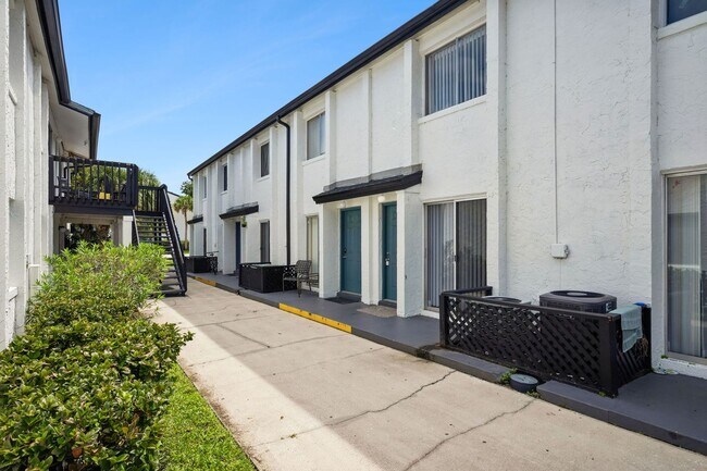 Building Photo - 4149 S Semoran Blvd