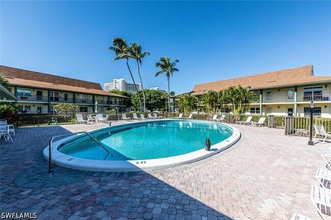 Building Photo - 235 Seaview Ct