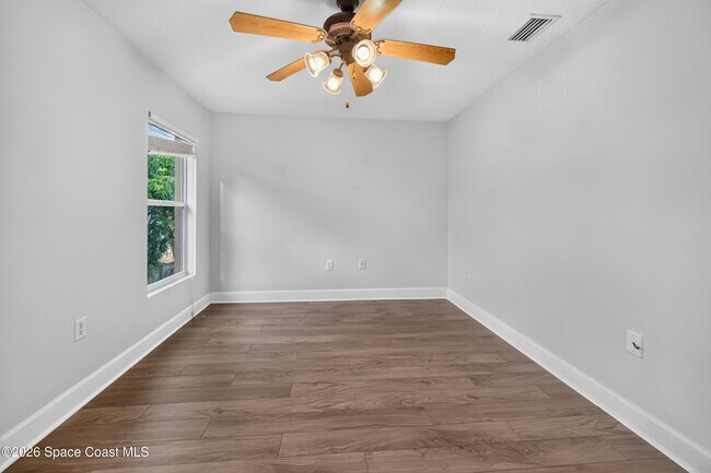 Building Photo - 3641 Titanic Cir