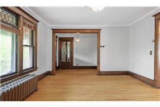 Building Photo - 3017 Knox Ave S