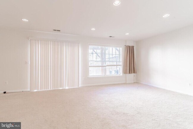 Building Photo - 15675 William Bayliss Ct