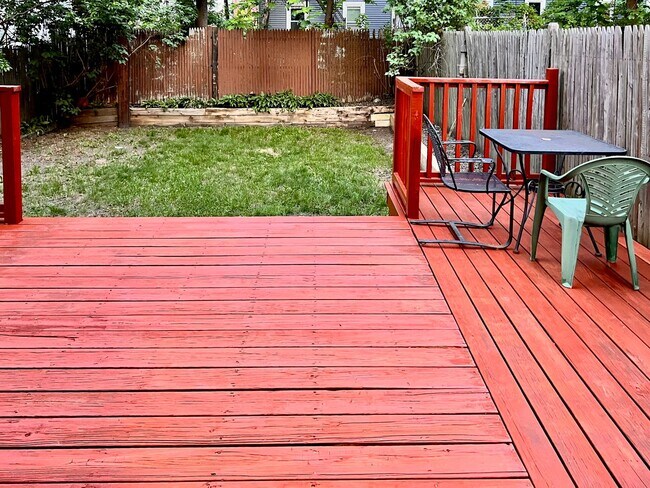 Building Photo - Modern 1-Bed in Mission Hill — All Utilities & WiFi Included!