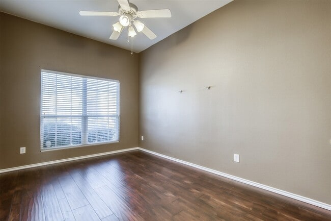 Building Photo - 10091 Summit Run Dr