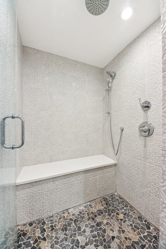 Building Photo - 1717 N Hudson Ave