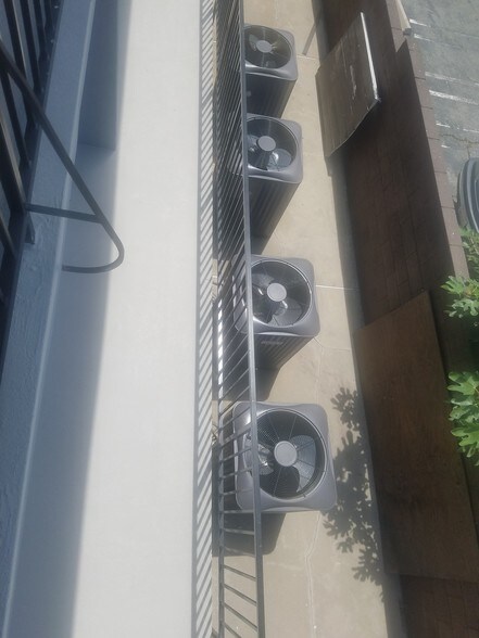 Building Photo - 1305 Masser Pl