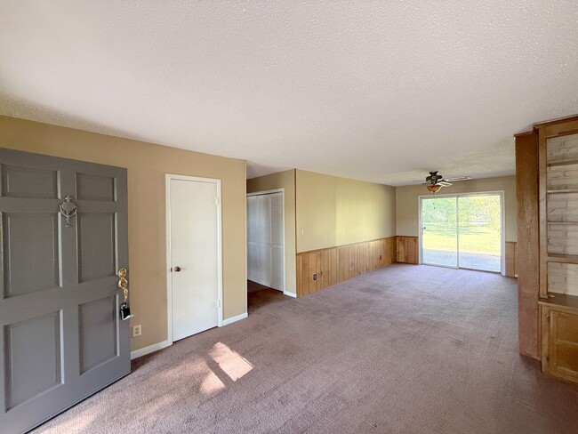 Building Photo - 6079 Wall Triana Hwy