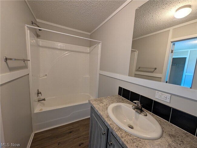 Building Photo - 215 Cedar Brook Dr