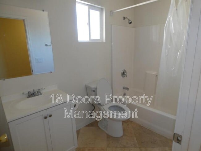 Building Photo - 5155 Tipton St