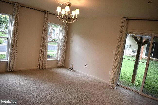 Building Photo - 22455 Glenbow Way