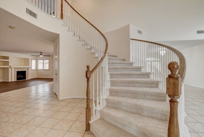 Building Photo - 8913 Arabian Filly Ave