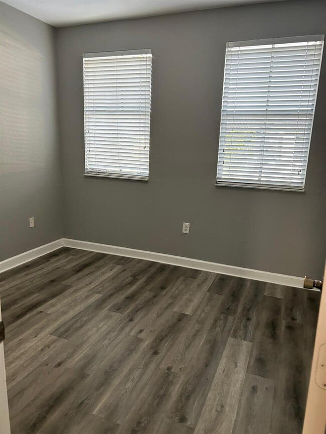 Building Photo - 11486 NW 77th St