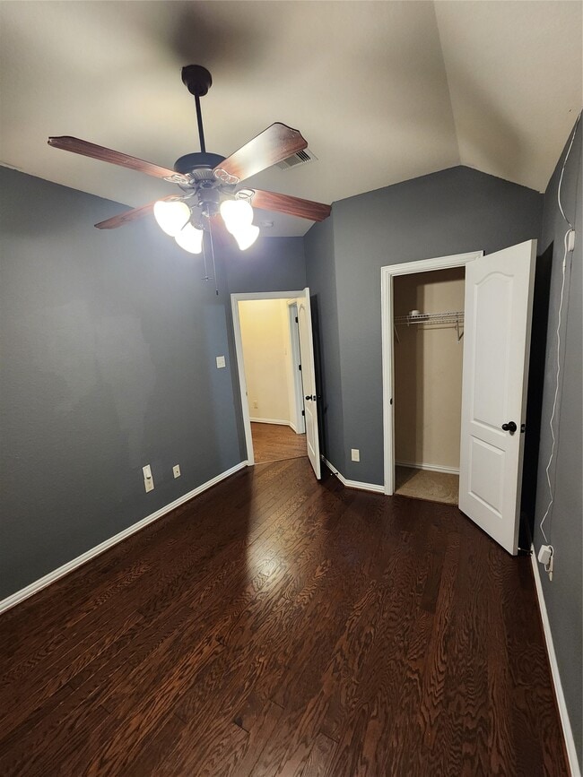 Building Photo - 4713 E Meadow Dr