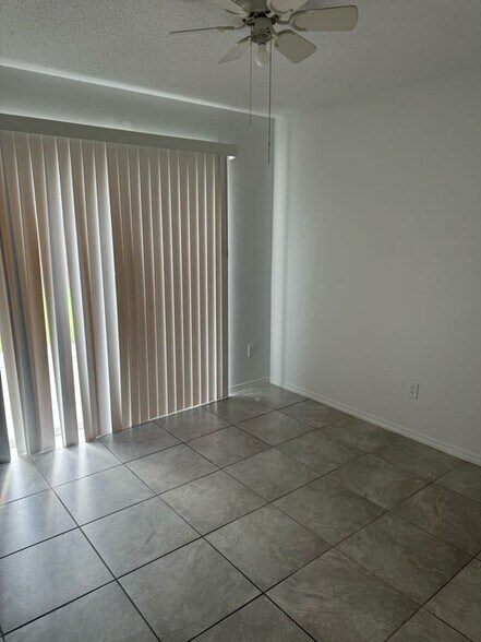Building Photo - 2161 Jessa Dr