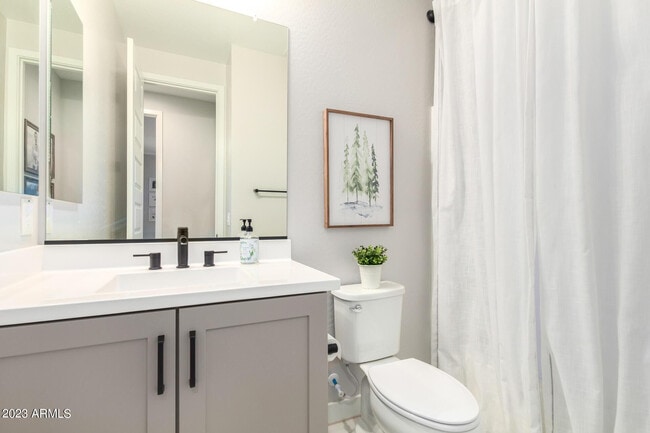 Building Photo - 2029 W Kinfield Trail